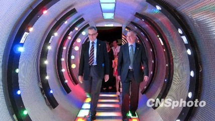 十六國駐穗領(lǐng)事及商貿(mào)官員集體考察珠江西岸三市