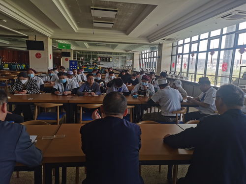 飲食服務(wù)中心舉辦食品安全衛(wèi)生知識培訓(xùn)會，筑牢餐飲服務(wù)安全防線